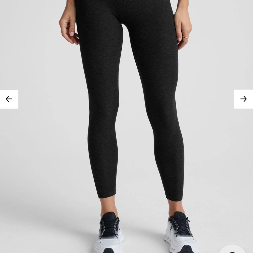 Beyond Yoga spacedye caught in the midi darkest night Leggings sz small!